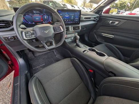 Used 2024 Ford Mustang Coupe image 25