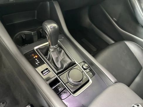 Used 2021 MAZDA MAZDA3 s image 20