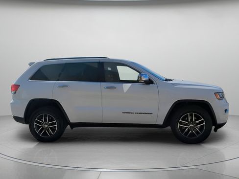 Used 2018 Jeep Grand Cherokee Limited image 32