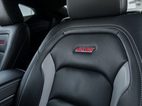 Used 2016 Chevrolet Camaro SS RWD image 30