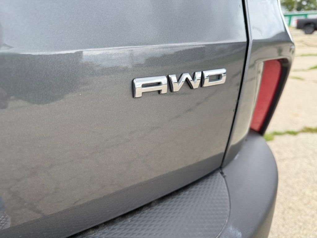 Used 2025 Ford Escape ST-Line Select AWD/4WD image 40