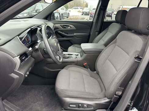 Used 2023 Chevrolet Traverse LT image 17