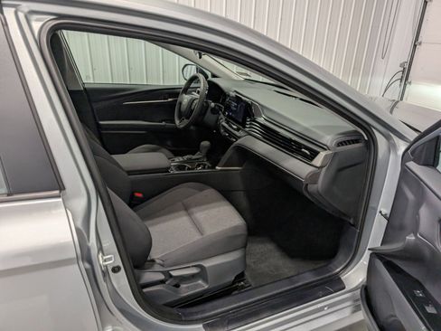Used 2025 Toyota Camry LE image 27