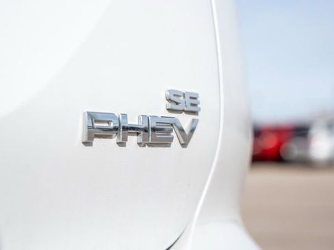 Used 2023 Mitsubishi Outlander 4WD Plug-In Hybrid image 10