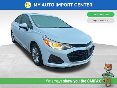 Used 2019 Chevrolet Cruze LT w/ Sun And Sound Package image 1