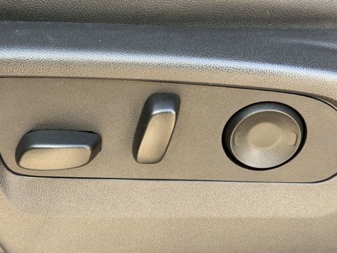 Used 2025 Chevrolet Tahoe LT image 28