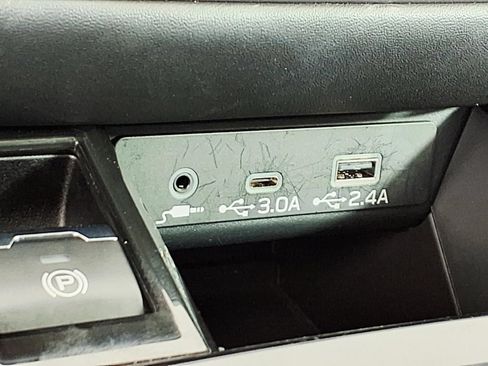 Used 2025 Subaru Outback Limited AWD/4WD image 22