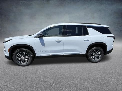 Used 2026 Chevrolet Traverse LT w/ Driver Confidence Package AWD/4WD image 4