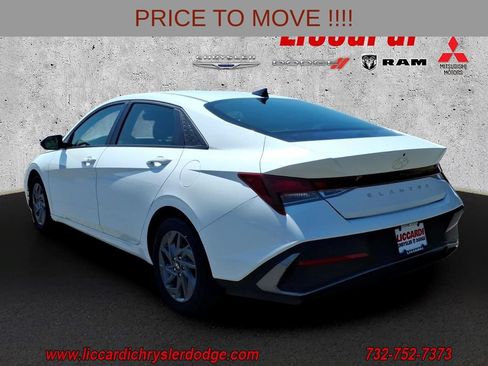 Used 2024 Hyundai Elantra SEL FWD image 4