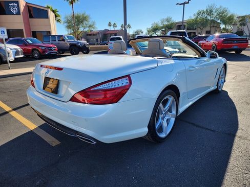Used 2016 Mercedes-Benz SL 550 w/ Driver Assistance Package image 20