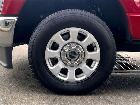 Used 2023 Ford F250 XLT w/ F-250 >10K GVWR Package image 10