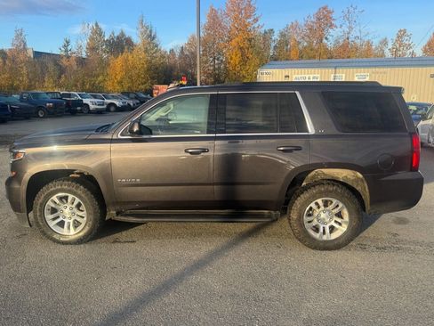 Used 2017 Chevrolet Tahoe LT image 2