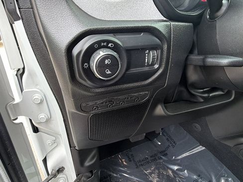 Used 2024 Jeep Gladiator Sport image 25