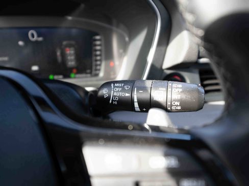 Used 2023 Honda Pilot Elite image 14