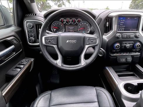 Used 2022 Chevrolet Silverado 1500 RST w/ Safety Package AWD/4WD image 8