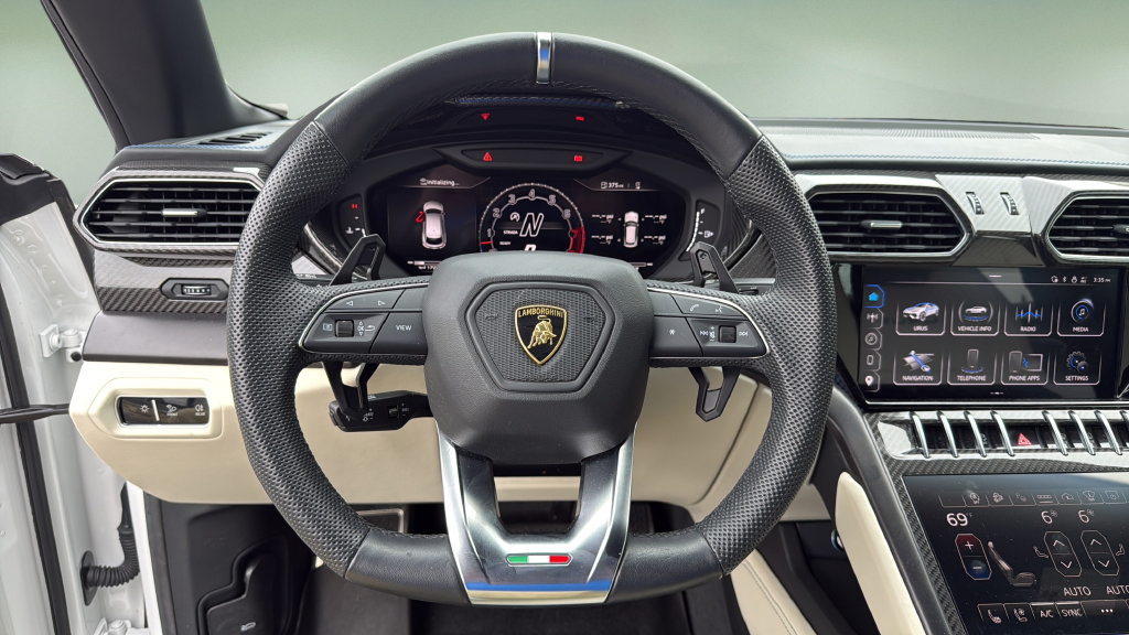 Used 2024 Lamborghini Urus S AWD/4WD image 36