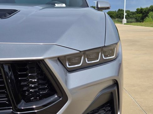 Used 2025 Ford Mustang GT Premium RWD image 30