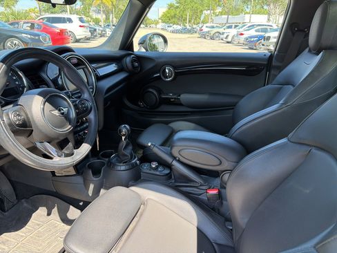 Used 2017 MINI Cooper S FWD image 5