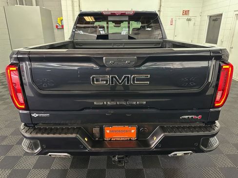 Used 2024 GMC Sierra 1500 AT4 w/ Technology Package AWD/4WD image 8