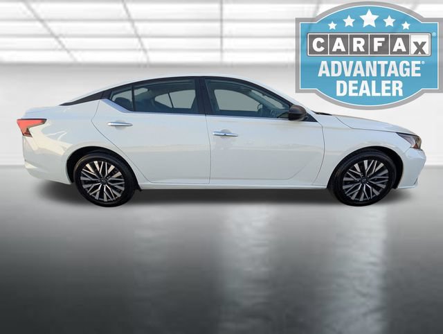 Used 2025 Nissan Altima 2.5 SV FWD image 27