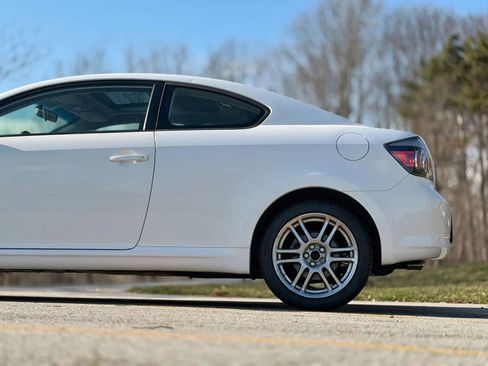Used 2010 Scion tC FWD image 14