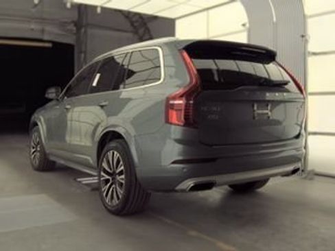 Used 2020 Volvo XC90 T6 Momentum w/ Protection Package Premier AWD/4WD image 4