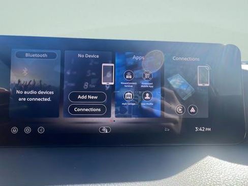 New 2026 Nissan Sentra SR w/ Floor Mat Package FWD image 15