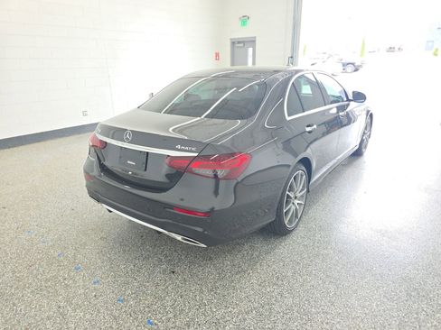 Used 2023 Mercedes-Benz E 350 4MATIC Sedan image 5