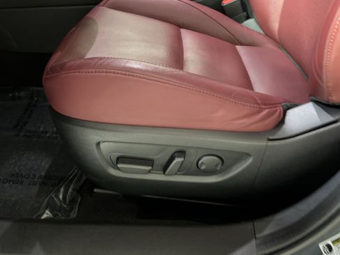 Used 2024 MAZDA CX-30 AWD 2.5 S w/ Preferred Package image 19