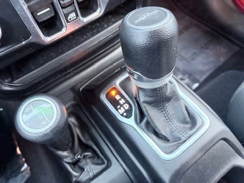 Certified 2020 Jeep Gladiator Sport image 21