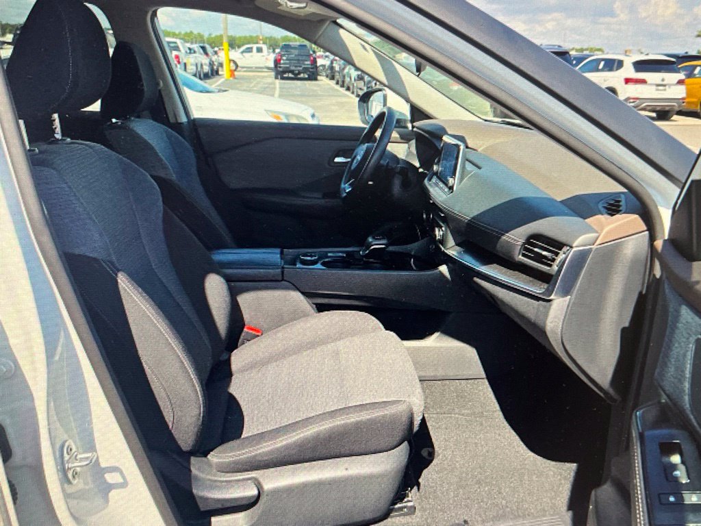 Certified 2023 Nissan Rogue SV AWD/4WD image 12