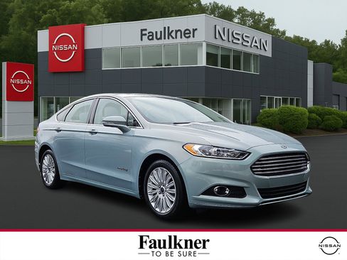 Used 2013 Ford Fusion SE image 1