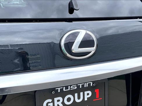 Used 2022 Lexus GX 460 Premium w/ Accessory Package AWD/4WD image 31