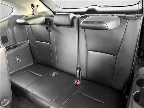 Used 2024 Toyota Highlander XLE image 18