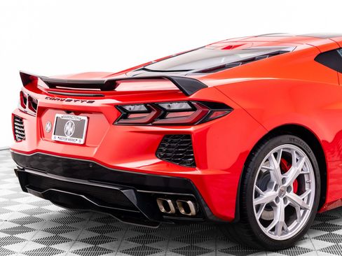 Used 2022 Chevrolet Corvette Stingray Preferred Cpe w/ Z51 Performance Package RWD image 38
