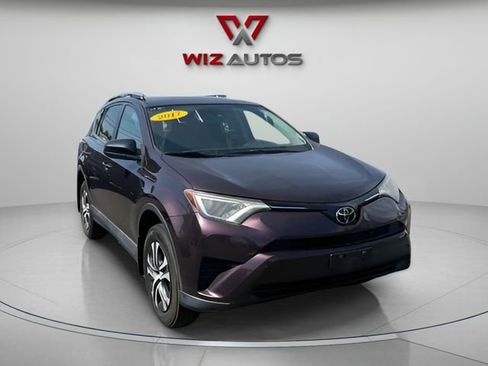 Used 2017 Toyota RAV4 LE AWD/4WD image 7