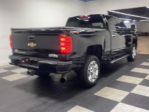 Used 2016 Chevrolet Silverado 2500 High Country w/ Duramax Plus Package AWD/4WD image 17