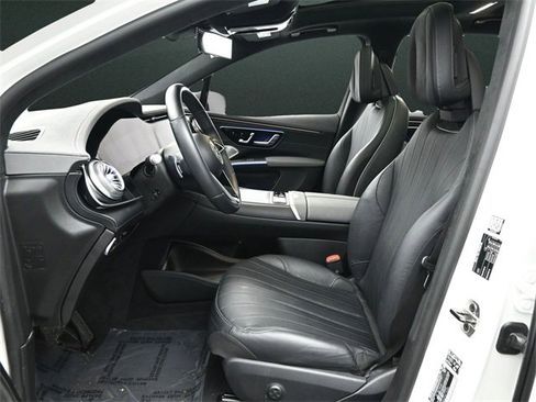 Used 2023 Mercedes-Benz EQS 580 4MATIC SUV image 11