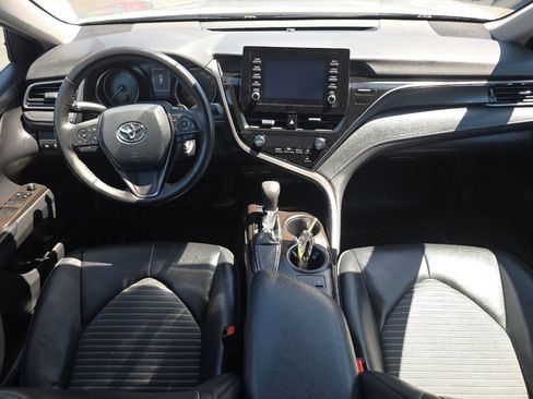 Used 2024 Toyota Camry SE FWD image 13