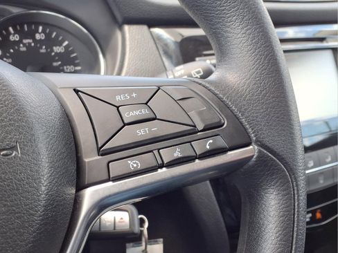 Used 2018 Nissan Rogue S FWD image 21