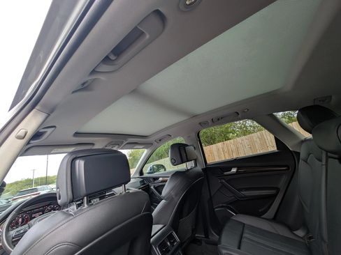 Used 2019 Audi Q5 2.0T Premium Plus w/ Premium Plus Package AWD/4WD image 18