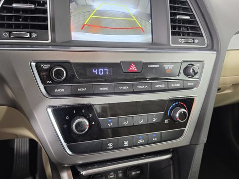 Used 2016 Hyundai Sonata SE FWD image 28