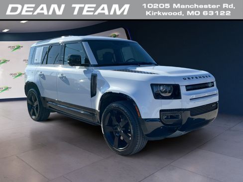 Used 2023 Land Rover Defender 110 X-Dynamic SE image 1