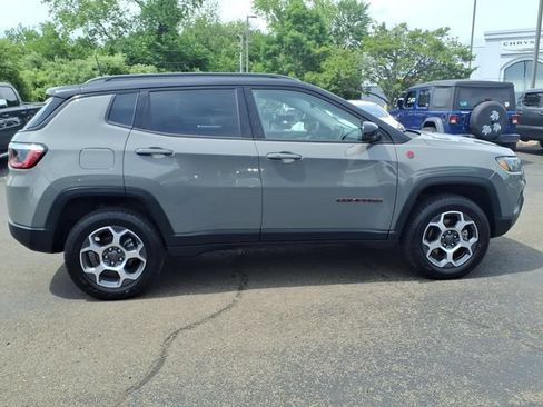 Certified 2022 Jeep Compass Trailhawk AWD/4WD image 9