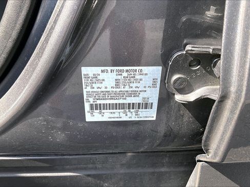 Used 2024 Ford Explorer XLT w/ Equipment Group 202A AWD/4WD image 36