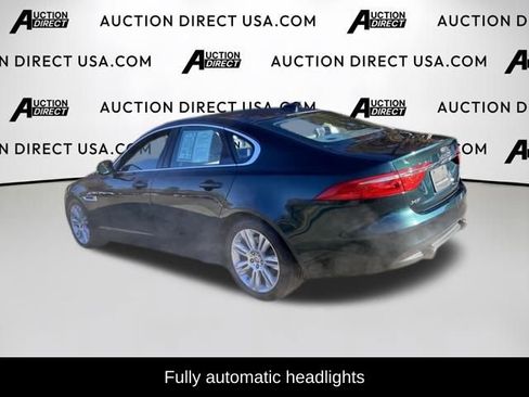 Used 2017 Jaguar XF Premium image 6