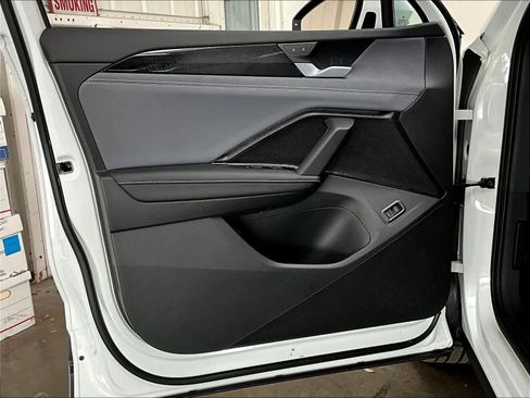 New 2026 Volkswagen Tiguan SE image 23