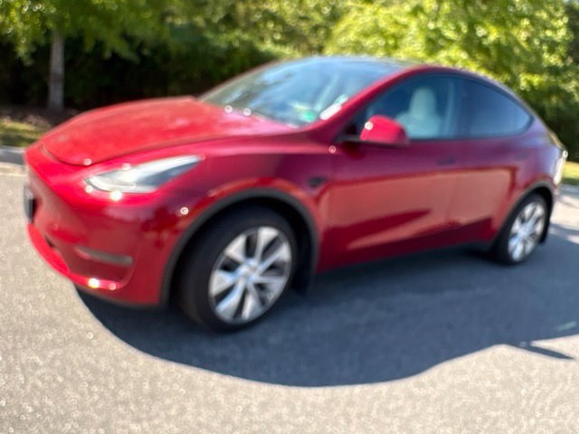 Used 2024 Tesla Model Y Long Range AWD/4WD image 10