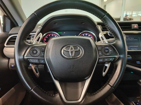 Used 2018 Toyota Camry XSE FWD image 21