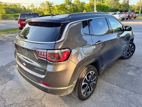 Used 2024 Jeep Compass Limited AWD/4WD image 5
